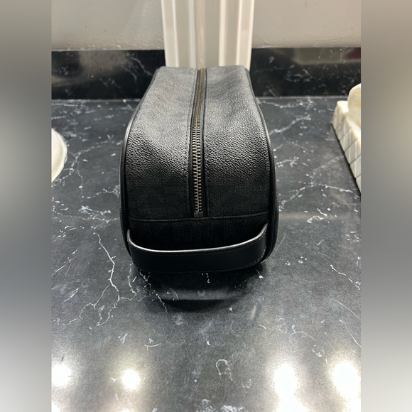 Unisex Black Michael Kors Travel Toiletry Bag - Picture 4 of 9